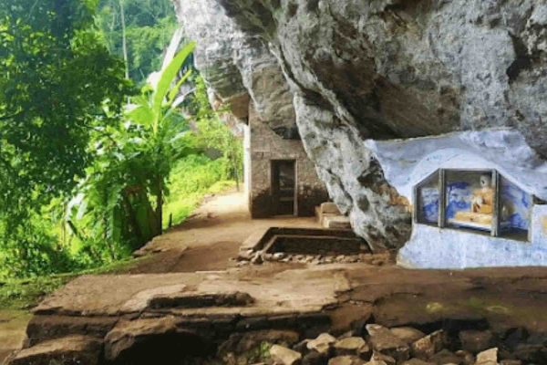 batadomba lena cave