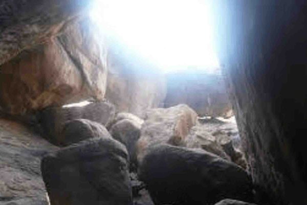 mahalenama cave