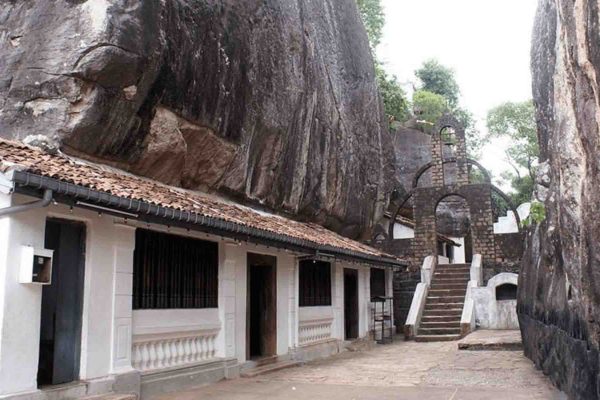 matale alu vihara cave temple