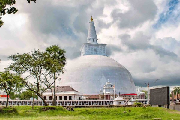 Scared-city-of-Anuradhapura