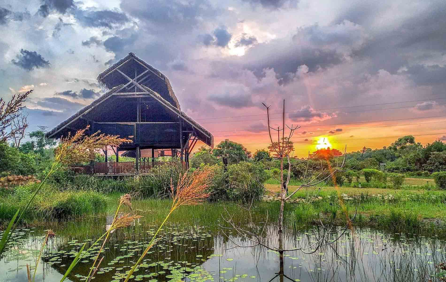 Diyasaru park in Sri Lanka