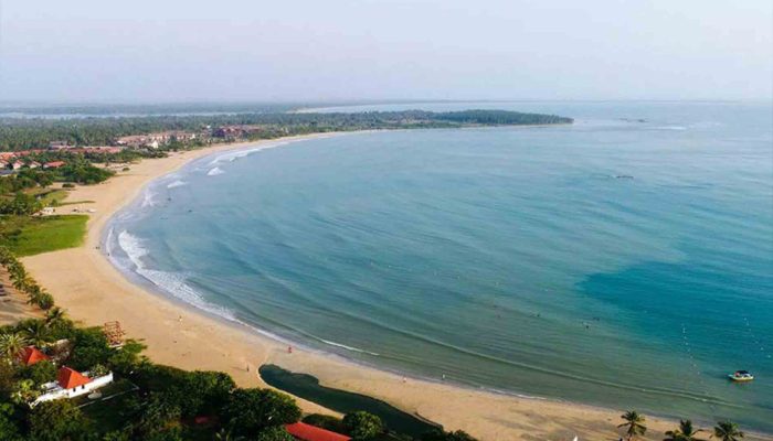 Pasikuda Beach in Sri Lanka