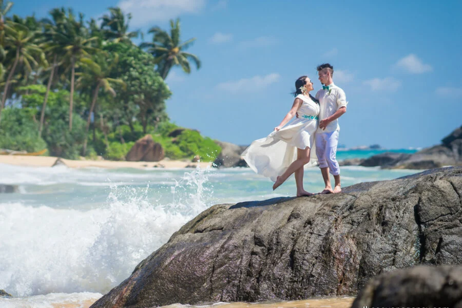Newly married couples and anniversary couples